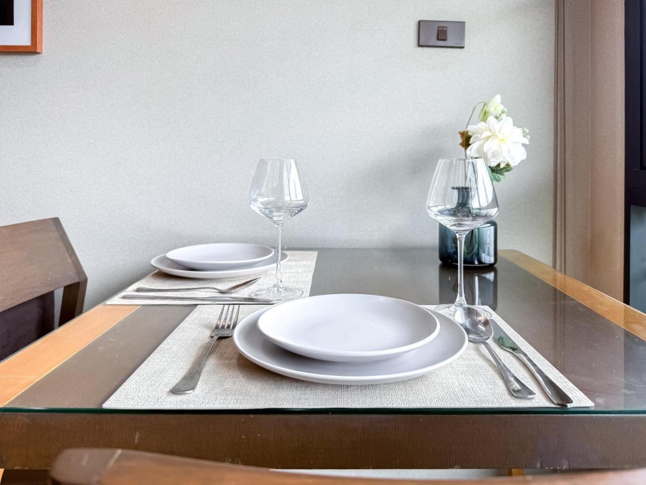 Apartment Tropical Modern 1br - Ultra Fast Wifi - Thong Lo Bangkok